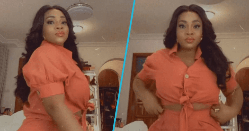 Moesha Boduong: Actress Puts Her Figure On Screen In Bedroom