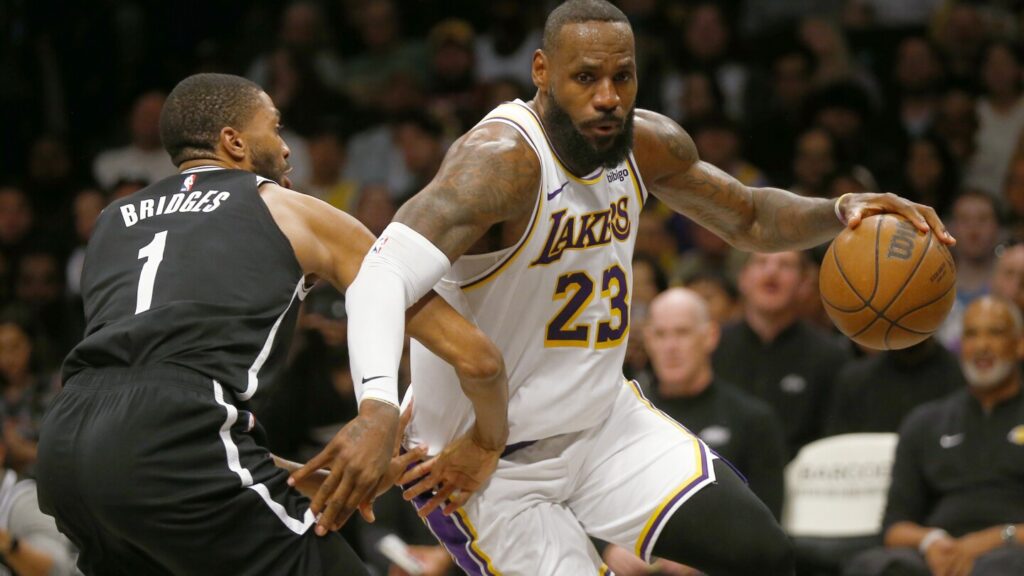 Lebron James Ties Career High With 9 3 Pointers, Scores 40