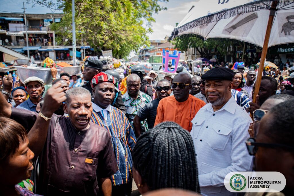 Ga Mantse Visits Makola Market, Leads Clean Up Campaign In Accra