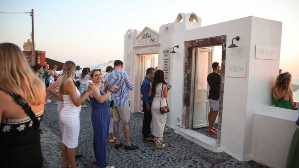 Greece's "instagram Island" Santorini Is Approaching Saturation Point