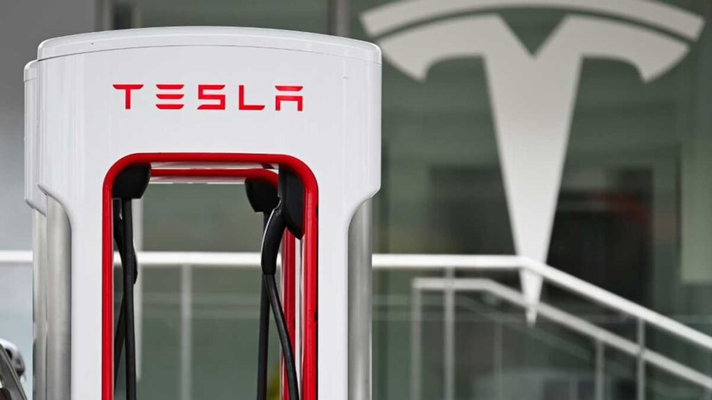 Tesla Reports Falling Profits Due To Price Cuts, Lower Vehicle