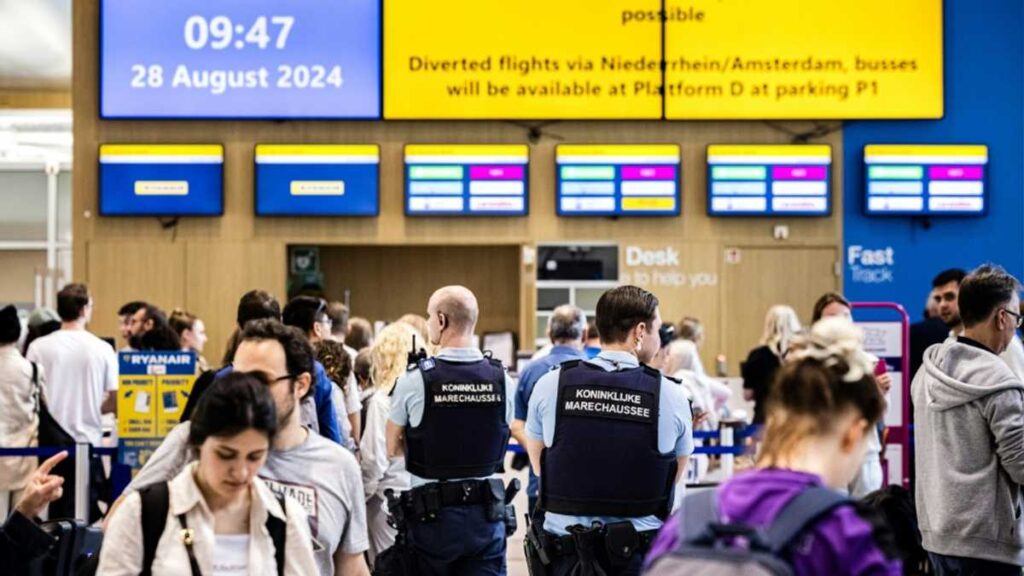 Flights Resume After Shutdown That Paralyzed Dutch Airport, Services