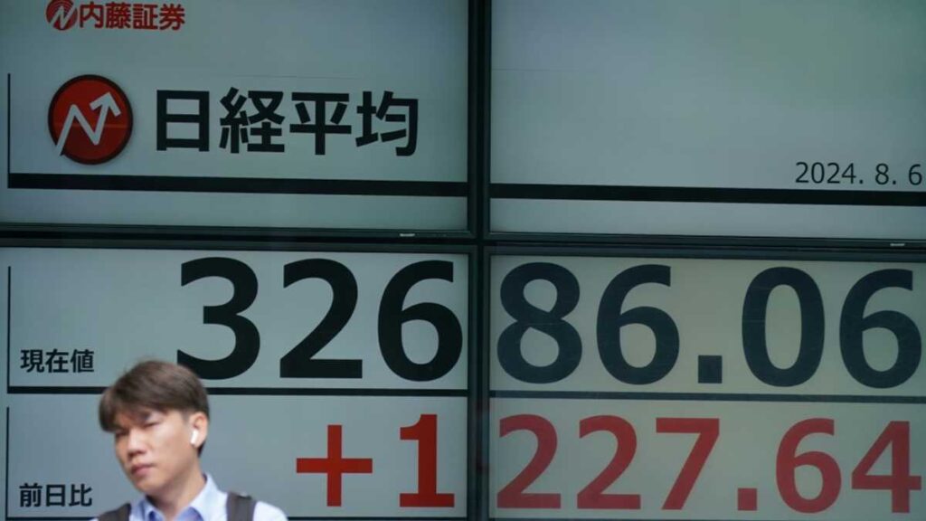 Tokyo Shares Rise After The Previous Day's Record Decline