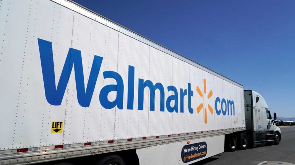 Walmart Improves Earnings Outlook After Revenue Growth