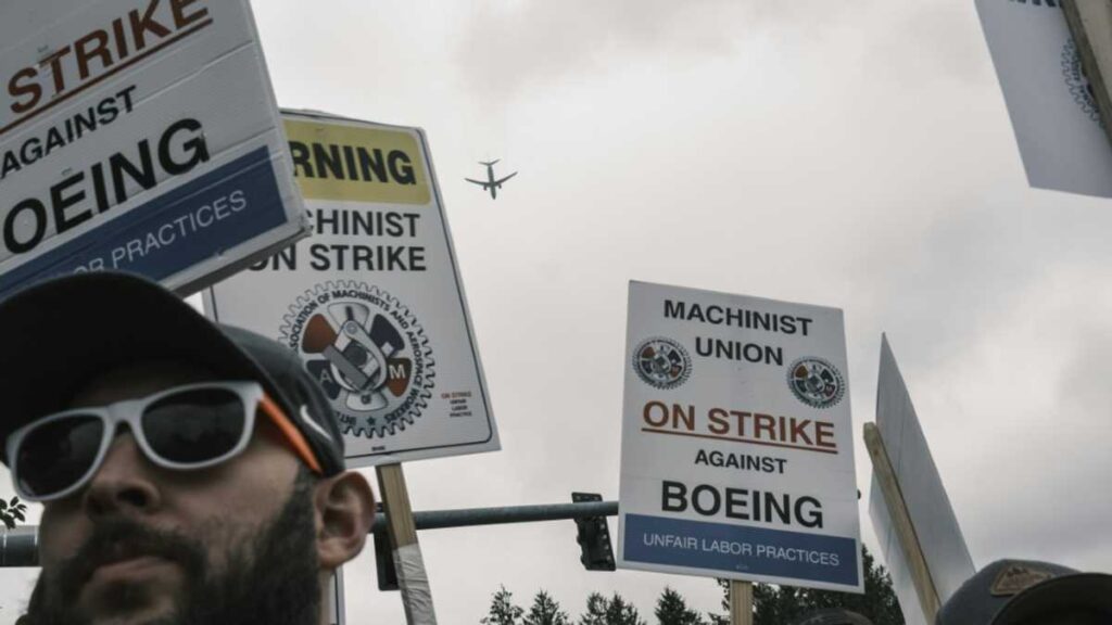 Boeing Ceo Says Ending Strike 'top Priority'