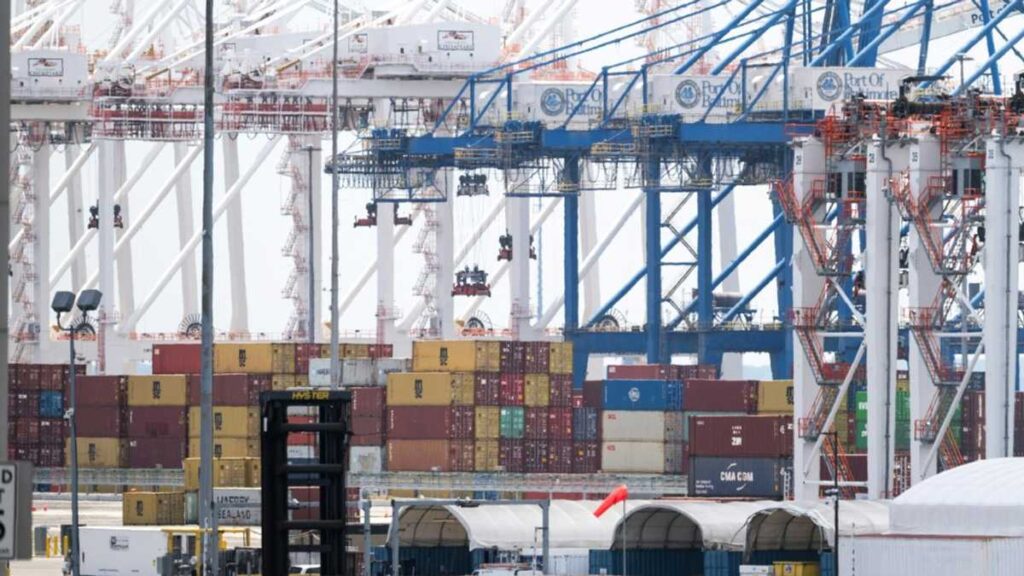 Us Ports Are Bracing For A Possible Dock Workers Strike